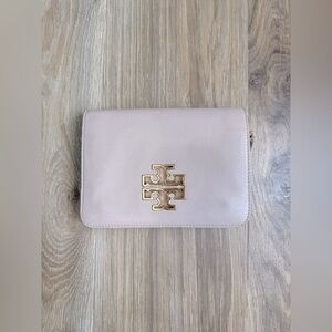 Tory Burch Britten Combo Crossbody Bag
Light Pink EUC